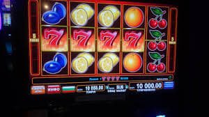 Manfaat eksklusif untuk setiap tier Sistem tier VIP